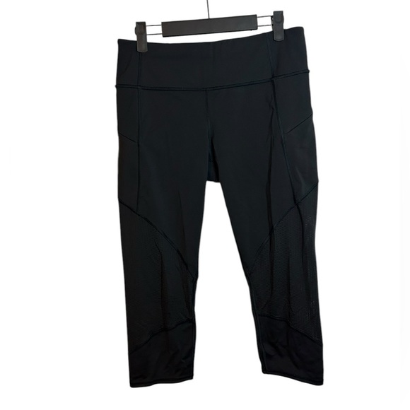 Athleta Black Mesh Contender Capris - Picture 2 of 7